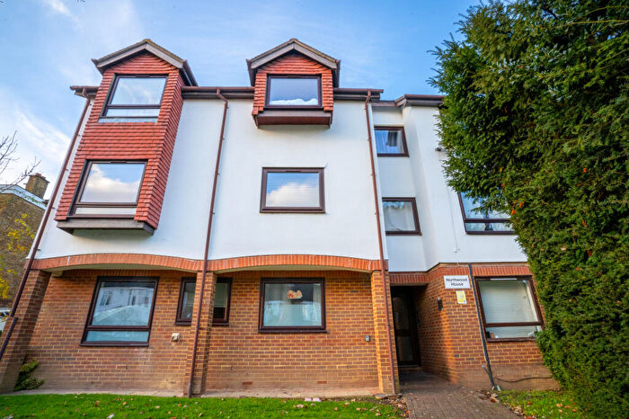 1 Bedroom Flat To Rent In Warminster Road, London, SE25