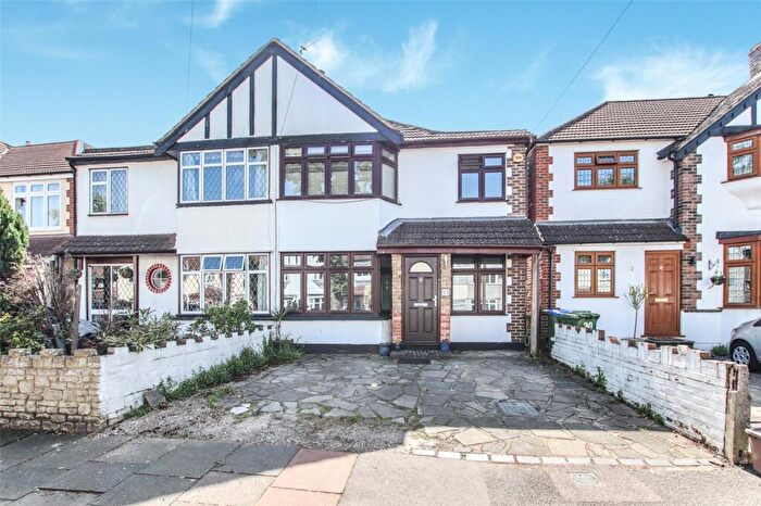 4 Bedroom Semi-Detached House For Sale In Shuttle Close, Sidcup, Kent, DA15