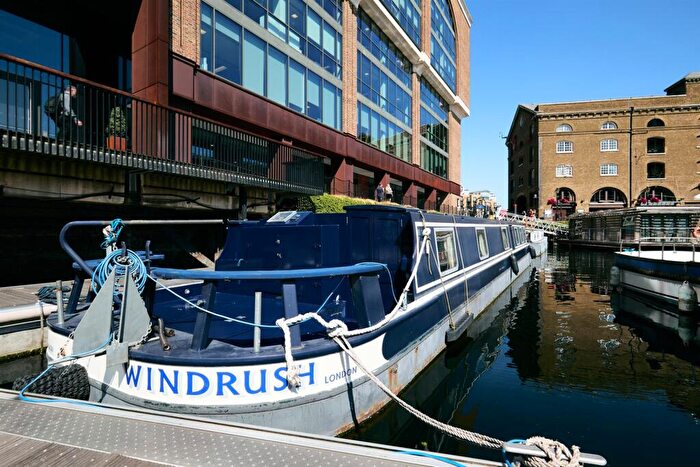 3 Bedroom House Boat For Sale In St Katharine Docks, Wapping, E1W