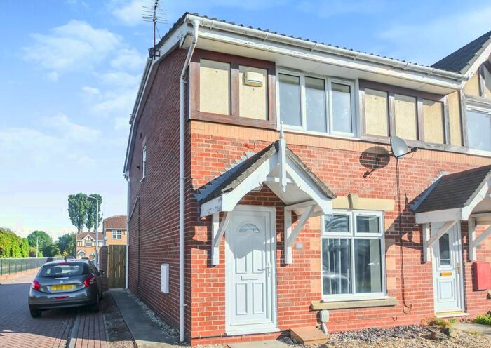 3 Bedroom Semi-Detached House To Rent In Bermondsey Drive, Spring Bank West, Hull, HU5