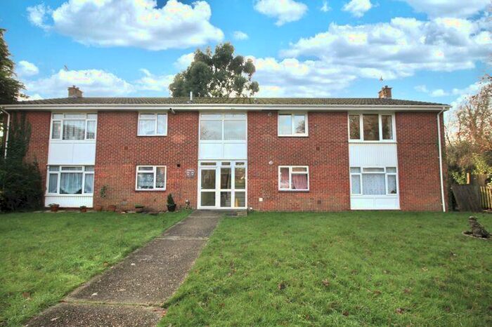 2 Bedroom Apartment To Rent In Fleming Place, Colden Common, SO21