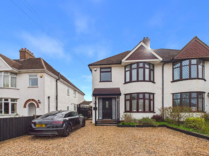4 Bedroom Semi Detached House For Sale In London Road, Baldock, SG7