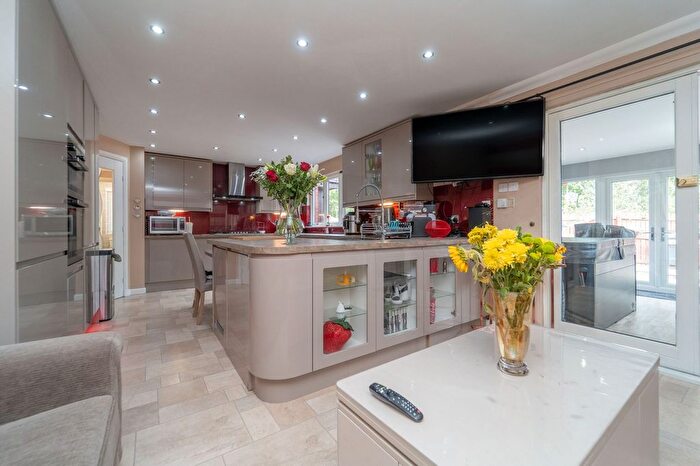 5 Bedroom Detached House For Sale In Lawson Glade, Adambrae, Livingston, EH54