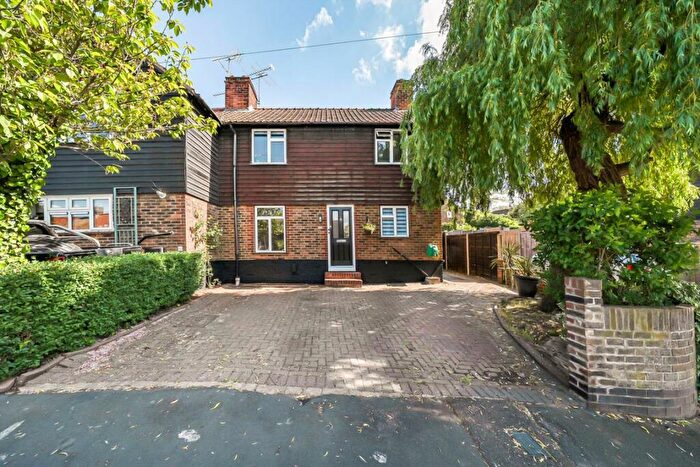 3 Bedroom Semi-Detached House For Sale In Monument Road, Weybridge, KT13