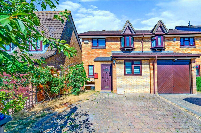 3 Bedroom House To Rent In Cornflower Lane, Shirley Oaks, CR0