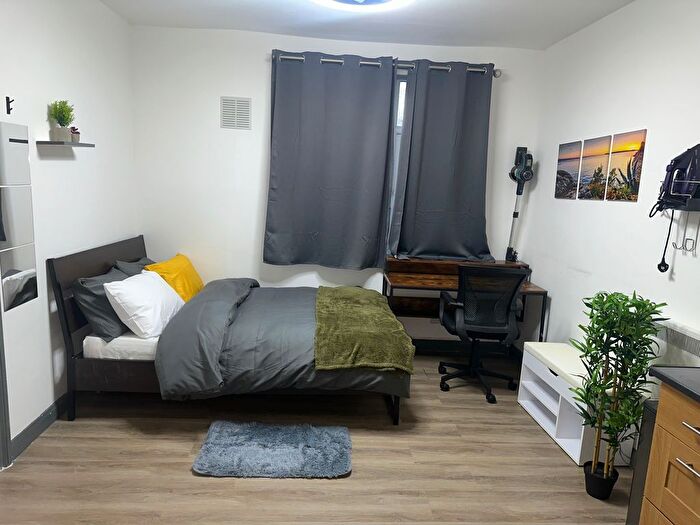 Studio To Rent In Lampton Road, Hounslow, TW3