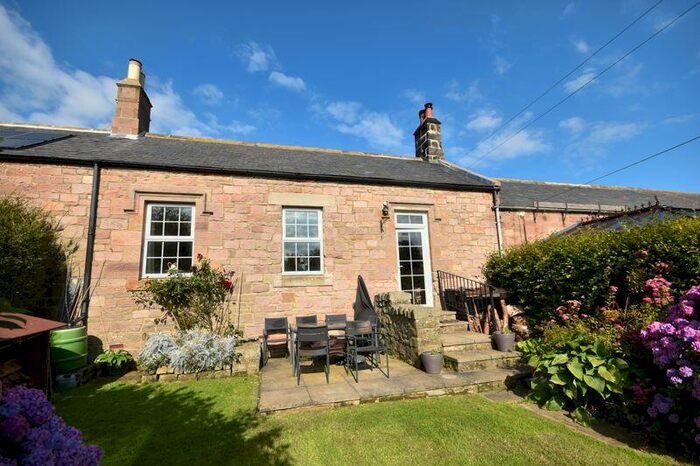 2 Bedroom Cottage For Sale In Tynely Cottages, Chathill, NE67