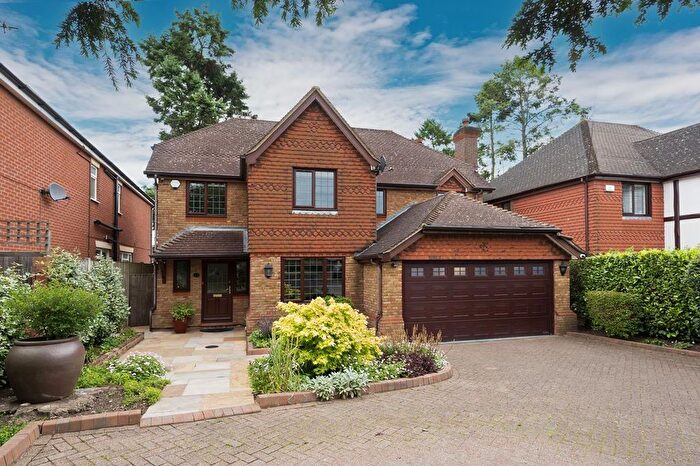 5 Bedroom Detached House To Rent In Sidney Road, Walton On Thames, KT12