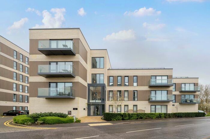 2 Bedroom Apartment To Rent In Flagstaff Road, Green Park, RG2