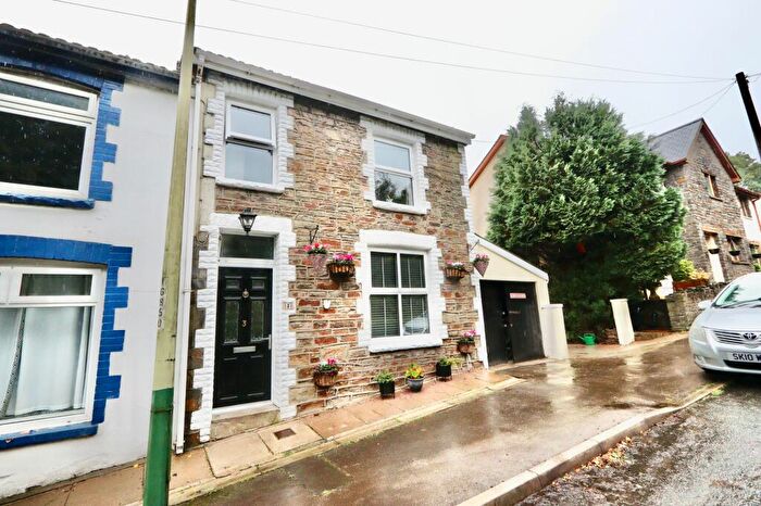 3 Bedroom Semi-Detached House For Sale In Aberbeeg, Abertillery, NP13