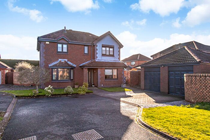 4 Bedroom Detached House For Sale In Copper Beech Wynd, Cairneyhill, KY12