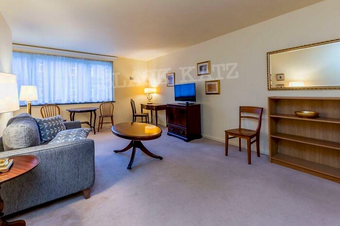 Flat To Rent In Cumberland Terrace Mews, NW1