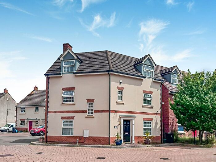 4 Bedroom Detached House For Sale In Mona Avenue Kingsway, Quedgeley, Gloucester, GL2