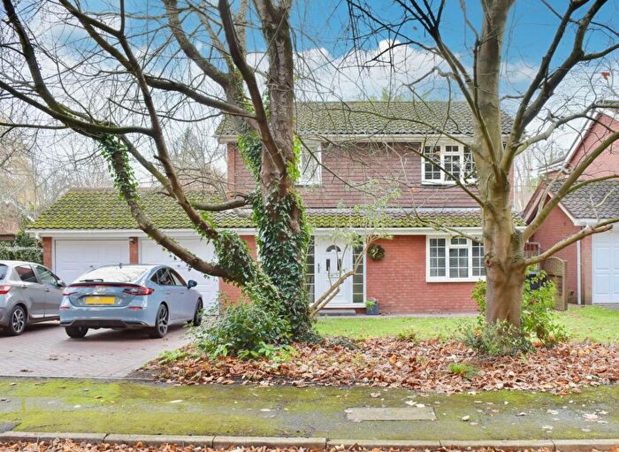 4 Bedroom Detached House For Sale In Warwick Gardens, Ashtead, KT21
