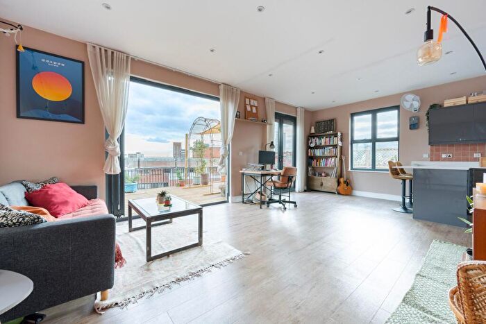 2 Bedroom Flat For Sale In Princes Street, Ipswich, IP1