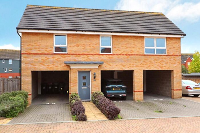 2 Bedroom Detached House For Sale In Tarka Mews, Broughton, MK10