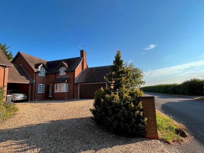 4 Bedroom Detached House For Sale In Chestnut Close, North Fawley, Wantage, OX12