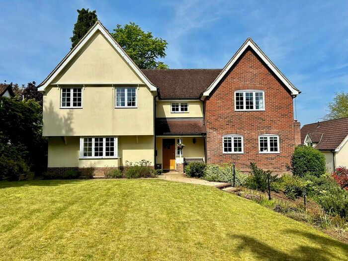 4 Bedroom Detached House For Sale In Main Road, Martlesham, IP12