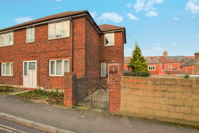 2 Bedroom Flat To Rent In Lyon Street, Southampton, SO14