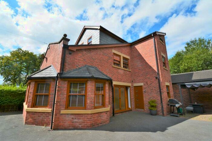 4 Bedroom Villa To Rent In Brackley Villas, Brackley Lane, Bolton, BL5