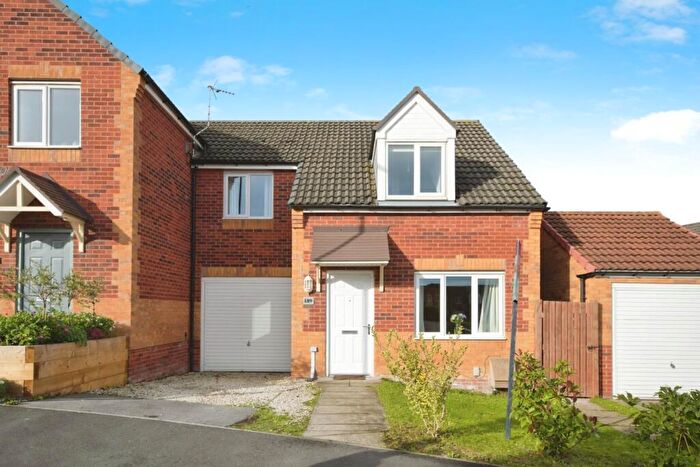 3 Bedroom Semi-Detached House For Sale In Masefield Avenue, Holmewood, Chesterfield, S42