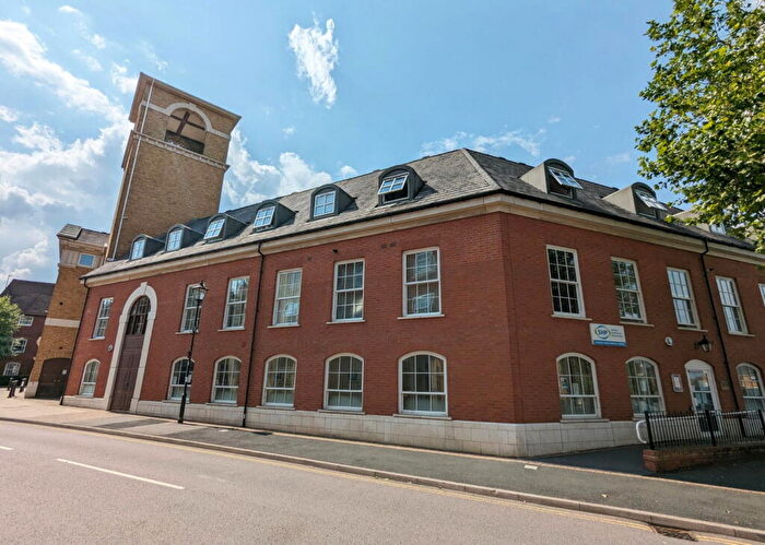 2 Bedroom Apartment For Sale In Dickens Court, Hensborough, Dickens Heath, B90