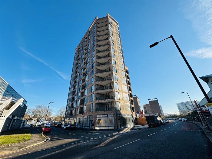 1 Bedroom Flat To Rent In Bollo Lane, Acton, London, W3