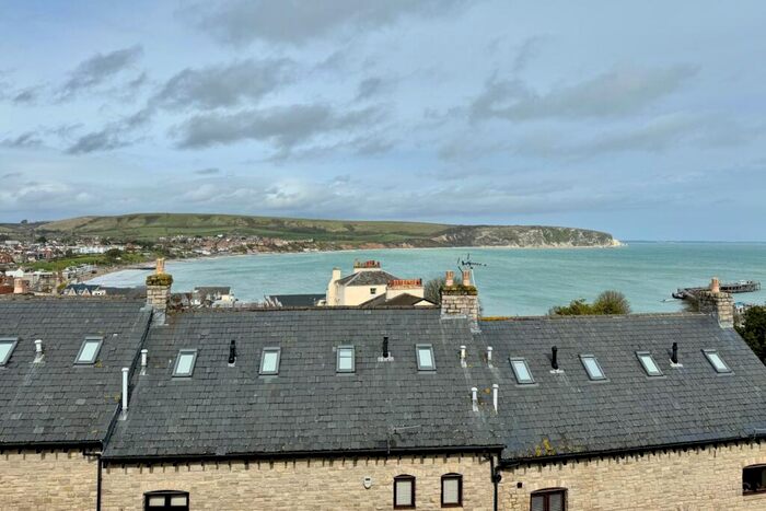 2 Bedroom Flat For Sale In Park Road, Swanage, BH19