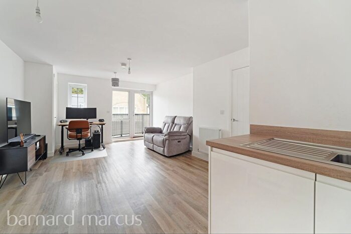 1 Bedroom Flat To Rent In Gunpowder Road, Worcester Park, KT4