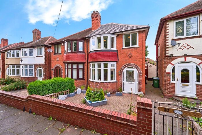 3 Bedroom Semi-Detached House For Sale In Slaithwaite Road, West Bromwich, B71