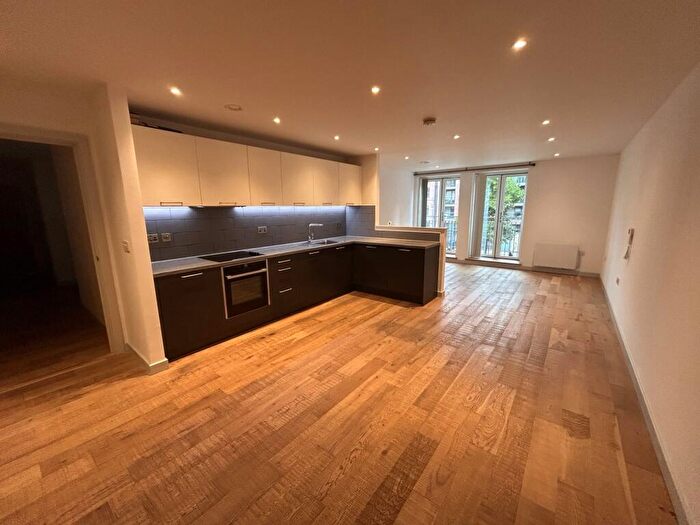 2 Bedroom Apartment To Rent In One Cutting Room Square, Hood Street, Manchester, M4