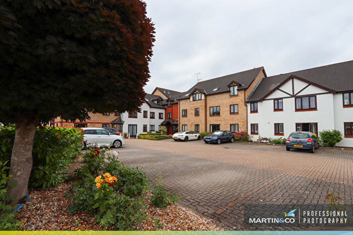 2 Bedroom Apartment For Sale In Hawthorn Gardens, The Hawthorns, NP18