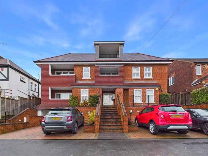 1 Bedroom Flat For Sale In South Drive, Coulsdon, CR5