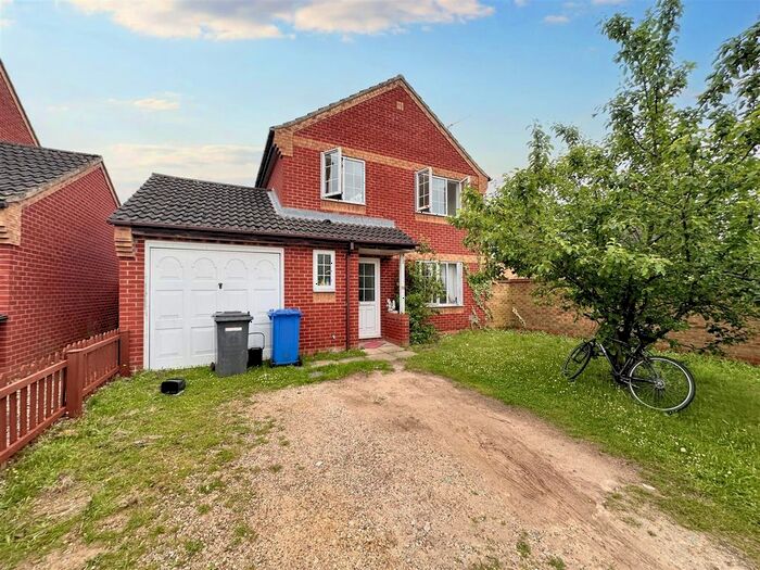4 Bedroom Detached House To Rent In The Runnel, Norwich, NR5
