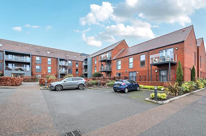 1 Bedroom Flat For Sale In Wayfarer Place, The Dean, Alresford, Hampshire, SO24
