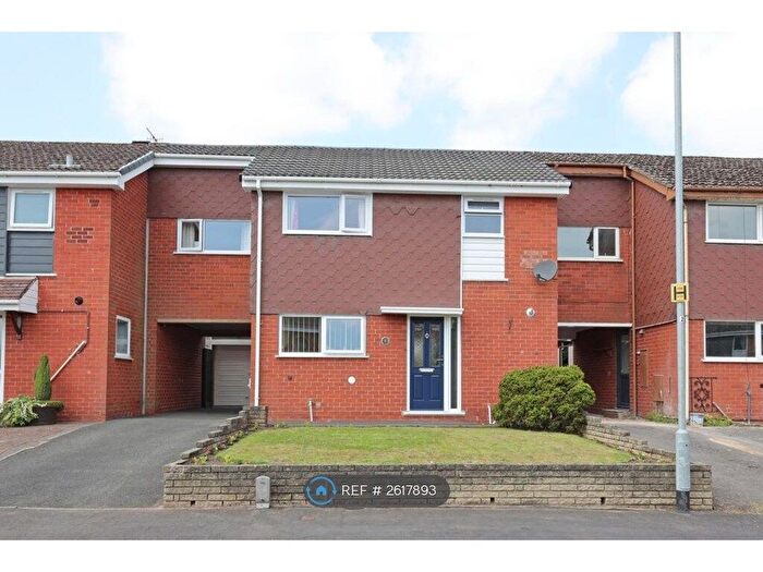 3 Bedroom Semi-Detached House To Rent In Turin Drive, Newcastle-Under-Lyme, ST5