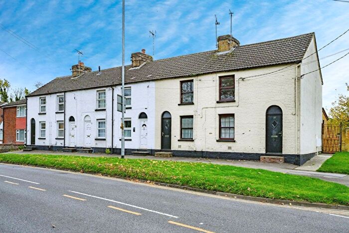 1 Bedroom Terraced House For Sale In Bedford Road, Houghton Regis, Dunstable, LU5