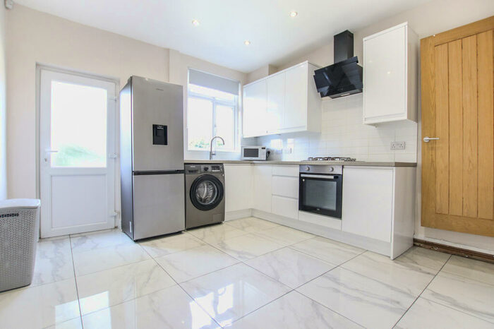 2 Bedroom Terraced House To Rent In Radford Boulevard, Nottingham, Nottinghamshire, NG7