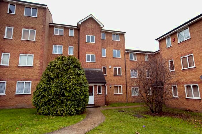 1 Bedroom Flat To Rent In Grinstead Road, London, SE8