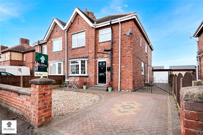 4 Bedroom Semi Detached House For Sale In Galway Avenue, Harworth & Bircotes, Doncaster, South Yorkshire, DN11