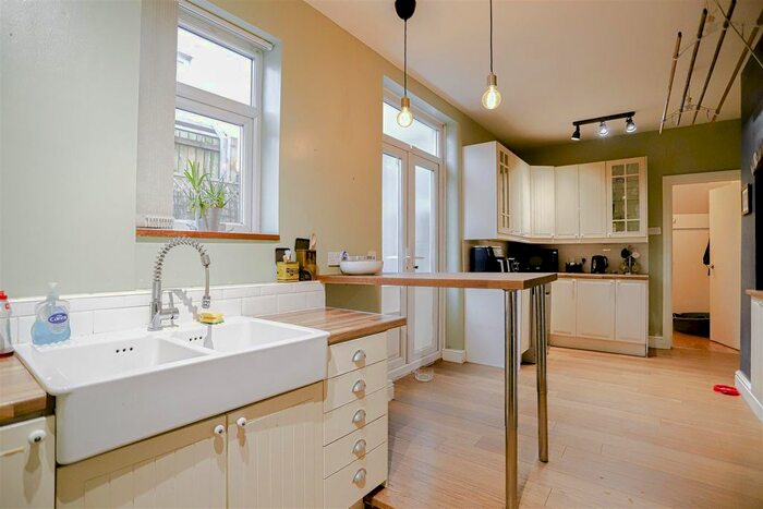 4 Bedroom Terraced House To Rent In St. Albans Road, BB3