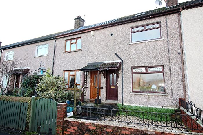 2 Bedroom Terraced House For Sale In Woodburn Avenue, Jamestown, G83
