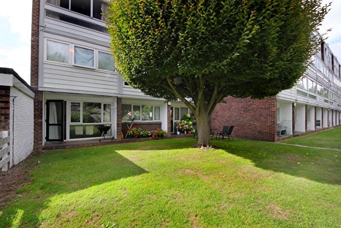 1 Bedroom Flat For Sale In Fairlea Place, W5