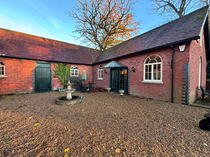 2 Bedroom Property To Rent In Erpingham, Norwich, NR11