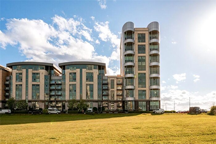 2 Bedroom Apartment For Sale In Western Harbour Breakwater, Edinburgh, Midlothian, EH6