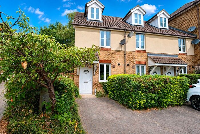 3 Bedroom End Of Terrace House For Sale In Bridgeside Mews, Maidstone, ME15