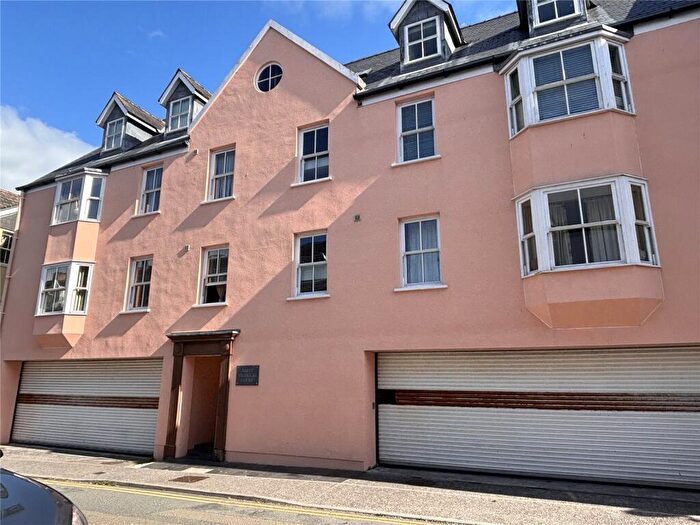 1 Bedroom Flat To Rent In Warren Street, Tenby, Pembrokeshire, SA70