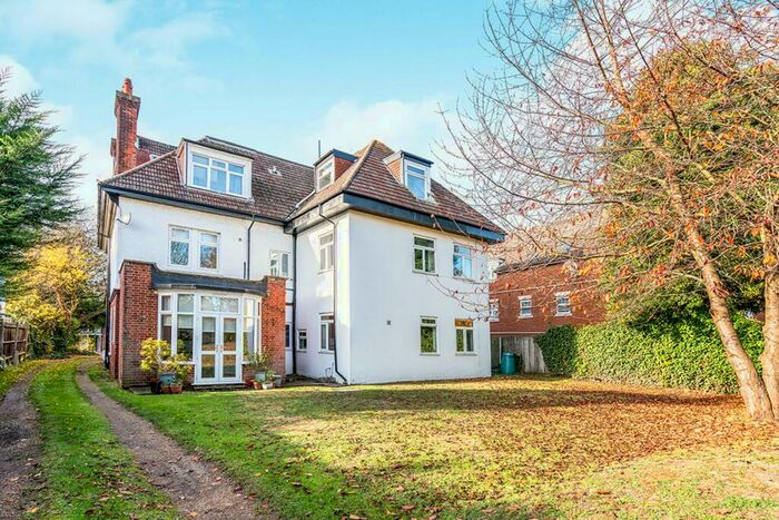 1 Bedroom Flat To Rent In Albion Road, Sutton, Surrey, SM2