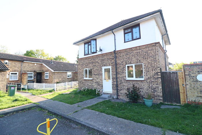 1 Bedroom Apartment To Rent In Shirley Gardens, Basildon, Essex, SS13