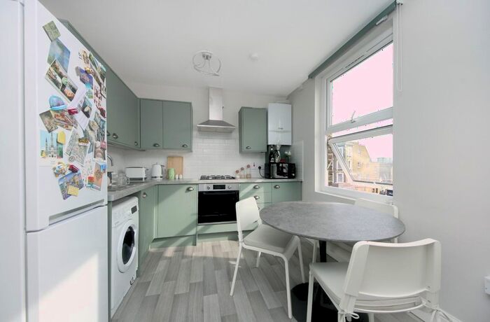 2 Bedroom Property To Rent In Uxbridge Road, London, W12